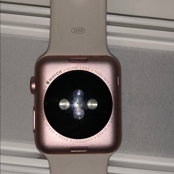 APPLE IWATCH 42MM - Picture 2 of 4